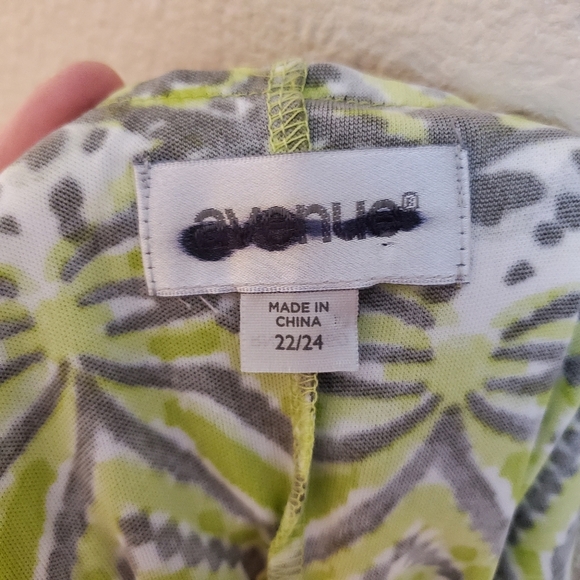 Avenue Green Cold Shoulder Boho Blosue Top - Picture 2 of 3